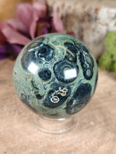 Load image into Gallery viewer, Kambaba "Jasper" Sphere