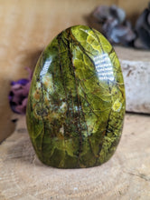 Load image into Gallery viewer, Green Opal Freeform
