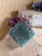 Load image into Gallery viewer, Ocean Jasper Standing Cube