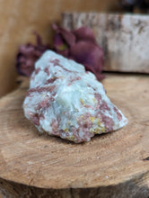 Load image into Gallery viewer, Quartz with Rubellite