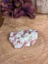 Load image into Gallery viewer, Quartz with Rubellite