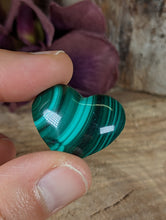 Load image into Gallery viewer, Mini Malachite Hearts