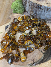 Load image into Gallery viewer, Amber Necklace (Vintage) - Madagascar