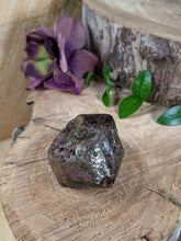 Load image into Gallery viewer, Garnet