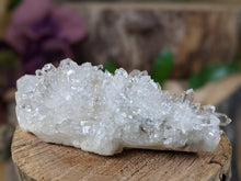 Load image into Gallery viewer, Small Point Quartz Cluster