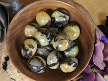 Load image into Gallery viewer, Septarian Tumbled