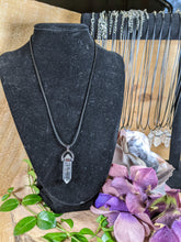 Load image into Gallery viewer, Clear Quartz Necklace