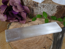 Load image into Gallery viewer, Selenite Charging Plate