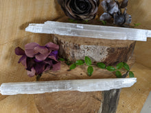 Load image into Gallery viewer, Selenite Wand (Rough)