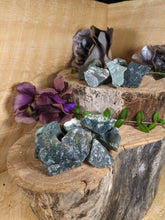 Load image into Gallery viewer, Raw Moss Agate