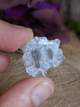 Load image into Gallery viewer, Stalactite Flower Slices (B)