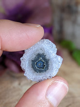 Load image into Gallery viewer, Stalactite Flower Slices (B)