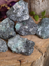 Load image into Gallery viewer, Emerald in Matrix (B)