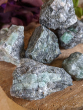 Load image into Gallery viewer, Emerald in Matrix (B)