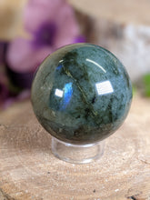 Load image into Gallery viewer, Labradorite Sphere