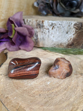 Load image into Gallery viewer, Leo Zodiac Box - Limited Edition