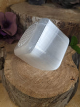 Load image into Gallery viewer, Selenite Flower of Life Standing Cube