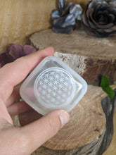 Load image into Gallery viewer, Selenite Flower of Life Standing Cube