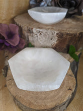 Load image into Gallery viewer, Selenite Hexagonal Bowl