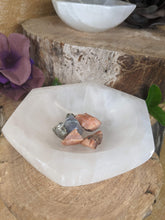 Load image into Gallery viewer, Selenite Hexagonal Bowl