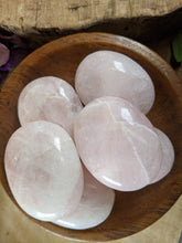 Load image into Gallery viewer, Rose Quartz Palm Stone