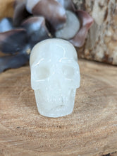 Load image into Gallery viewer, Quartz Skull
