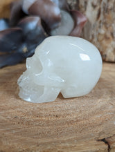 Load image into Gallery viewer, Quartz Skull