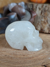 Load image into Gallery viewer, Quartz Skull