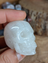 Load image into Gallery viewer, Quartz Skull