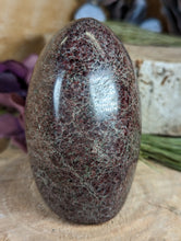 Load image into Gallery viewer, Grenatite Freeform