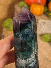 Load image into Gallery viewer, Double Terminated Fluorite

