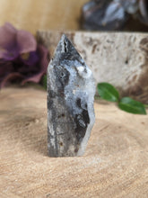 Load image into Gallery viewer, Mini Druzy Agate Tower
